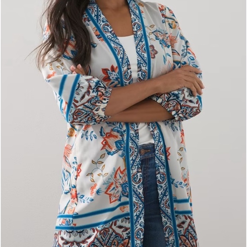 🔥Gorgeous Chico’s Rising Bloom Kimono